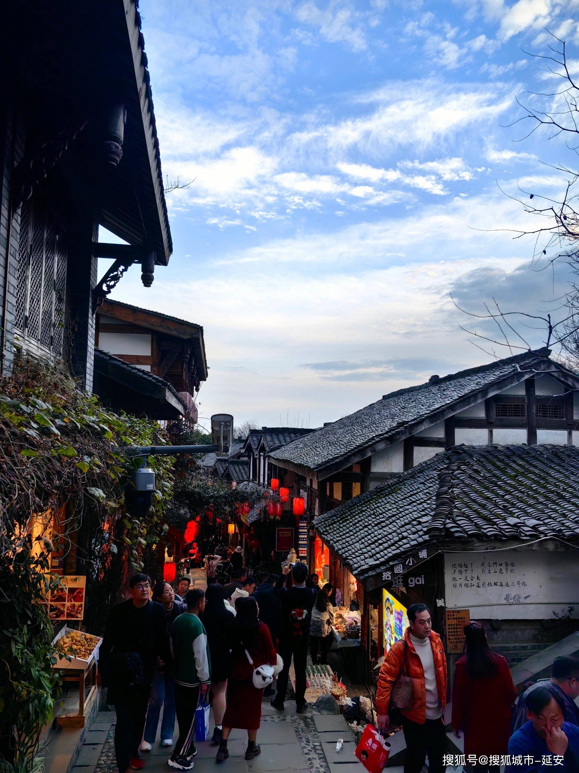 四川旅游跟團(tuán)純玩五天四晚省錢(qián)路線 實(shí)用攻略與九寨溝、黃龍深度游指南